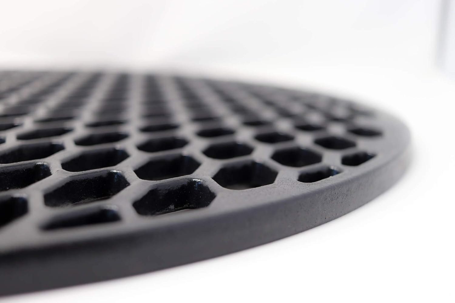 Aura outdoor products Cast Iron Grill Grate for 22 Inch Weber Kettle Grill - Works Great on The Weber Kettle